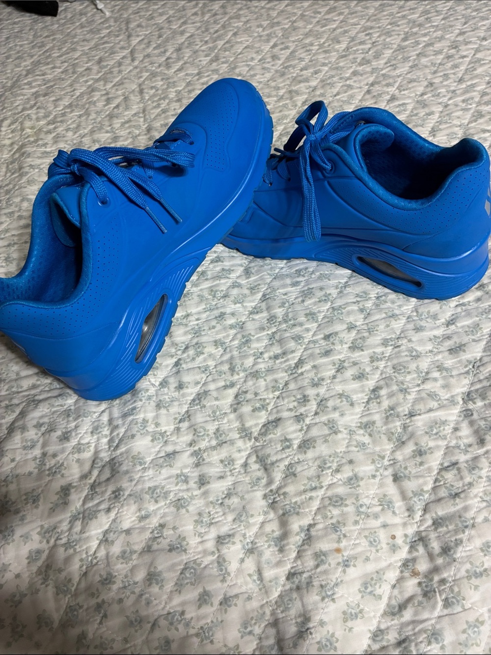 Bold Electric Blue UNO Night Shade Skechers Sneakers
